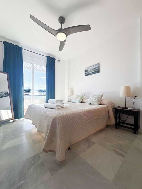 2 bedrooms, WiFi, bed sheets - Apartment Aguamarina 4B (Estepona)
