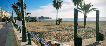 Cristamar Center and Beach Apartment 3A