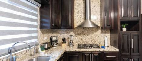 Vaisselle et ustensiles