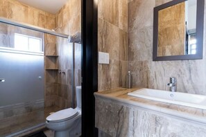 Towels, soap, toilet paper - Las Provincias 8 Commodia and Elegante invoice

 (Hermosillo)