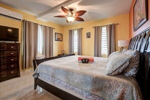 7 habitaciones, tabla de planchar con plancha, cuna de viaje y wifi
