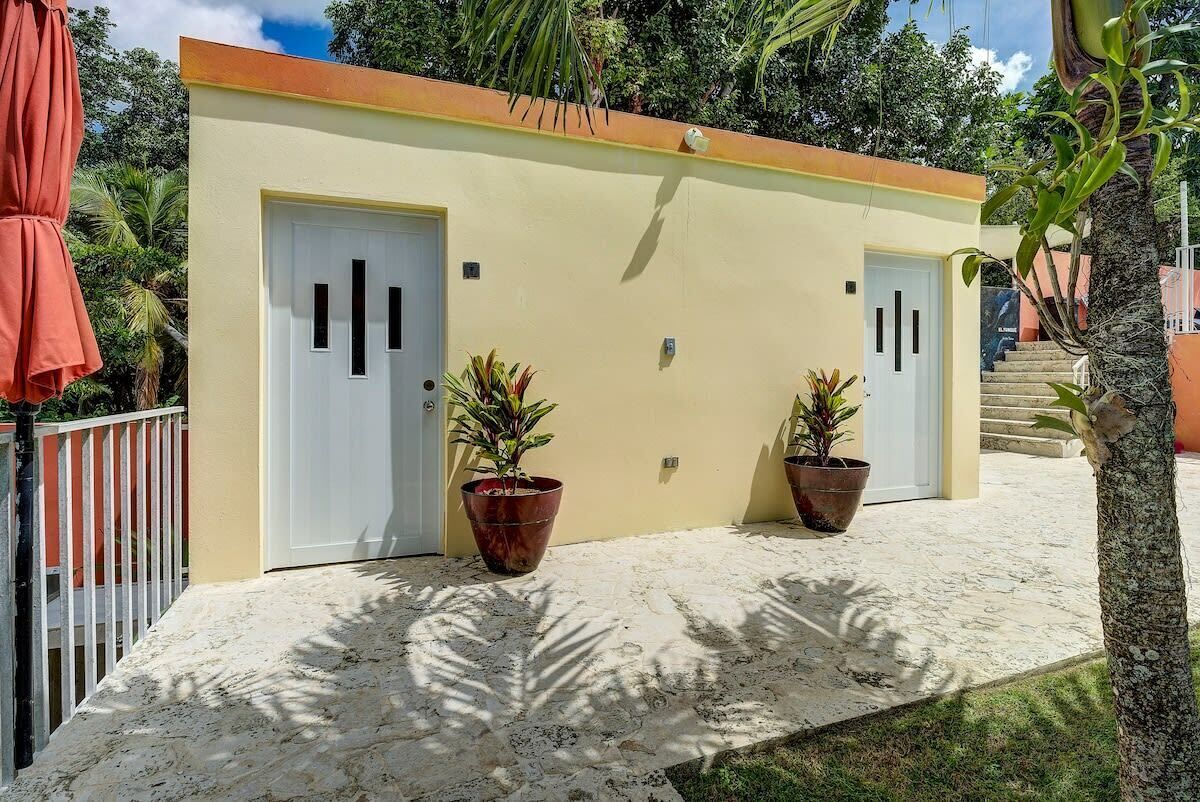 المنطقة المحيطة بالمنشأة