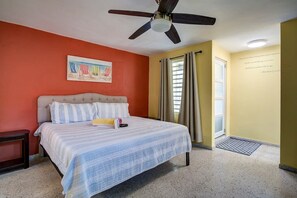 7 dormitorios, tabla de planchar con plancha, cuna de viaje y wifi