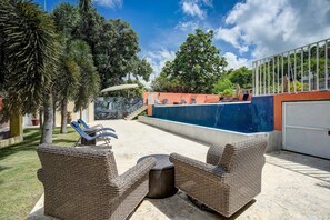 Terrace/patio - Tropical Oasis Retreat & Infiniti Pool (Luquillo)