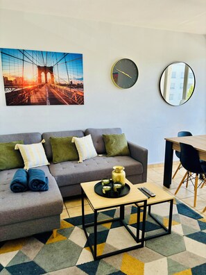 Living area - Apartment Mérignac center near Tram parking (Mérignac)