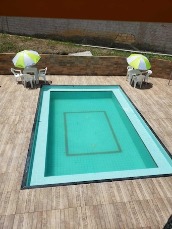 Outdoor pool. Hotel Legal Capanema