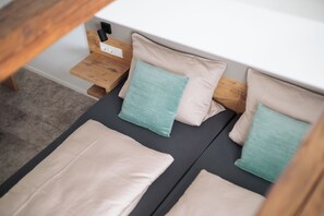 Comfort Double Room | Desk, laptop workspace, free WiFi - Gasthaus zur Traube (Uffenheim)