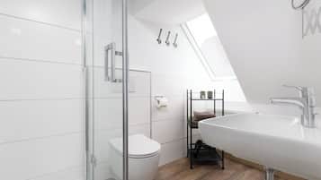 Comfort Double Room | Bathroom | Shower, hair dryer, towels, soap
