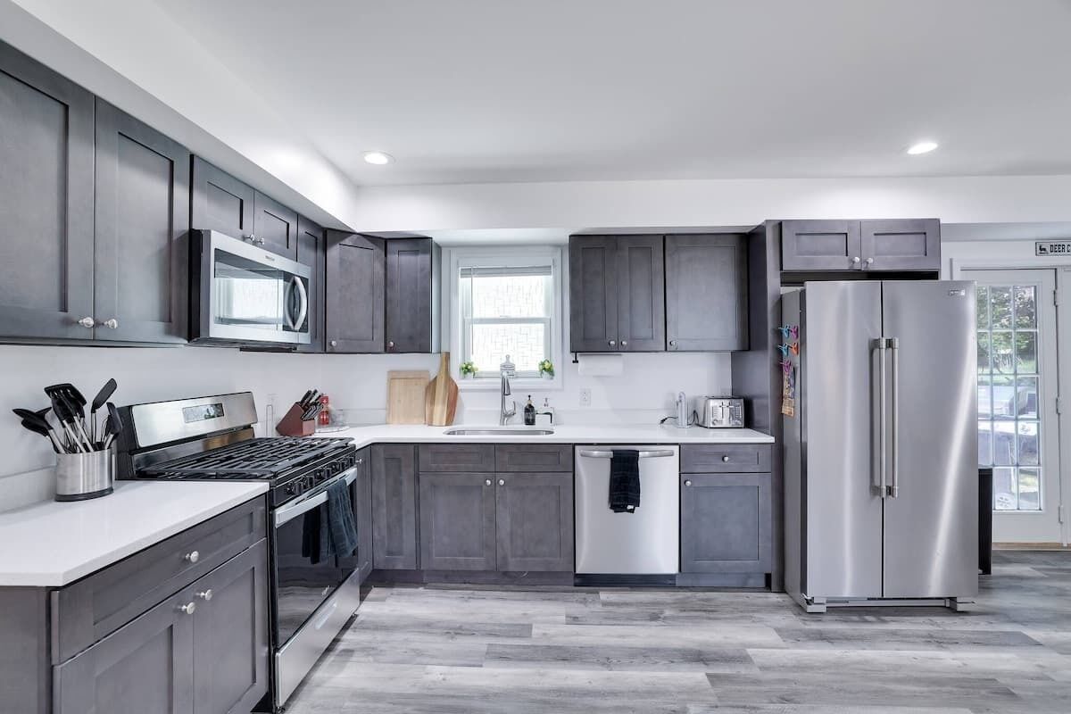 雪櫃、微波爐、焗爐、爐具