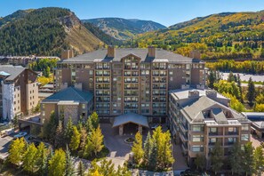 Exterior - Riverfront Resort - pool - spa - athletic center (Avon)