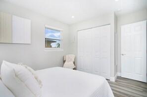 2 habitaciones, tabla de planchar con plancha y wifi gratis 