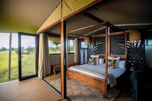 Deluxe-værelse med dobbeltseng eller 2 enkeltsenge - udsigt til have | Skrivebord, arbejdsområde til bærbare computere, gratis Wi-Fi