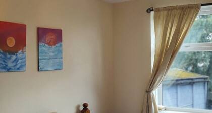 Cosy Family House, close to amenities and city centre