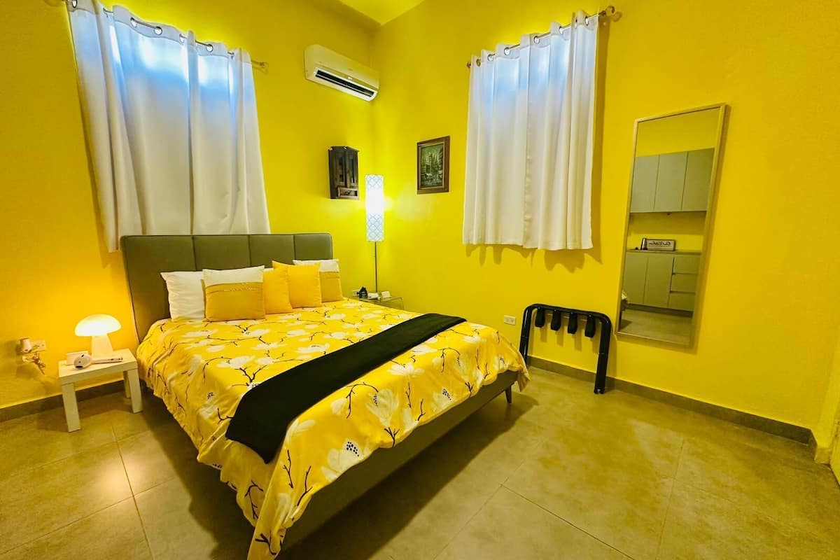 City Studio, Kitchen (MM2) | 1 bedroom, premium bedding, individually decorated