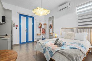 Exclusive Studio (MM1) | Premium bedding, individually decorated, individually furnished - MANSION MIRAFLORES (San Juan)