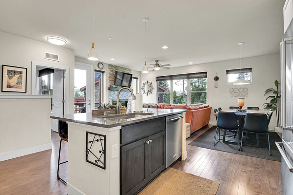 Interior - Luxury Ski and Bike Townhome with Hot Tub (Fraser)