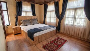 Classic Double Room, Courtyard View | Street view