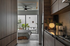 1 chambre, bureau, fer et planche à repasser, Wi-Fi