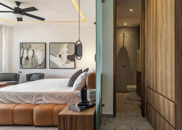 Bureau, fer et planche Ă repasser, Wi-Fi, draps fournis