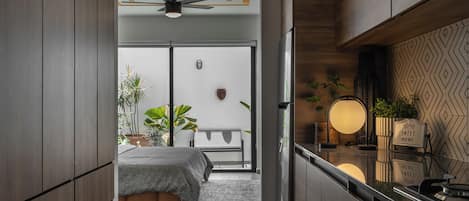 1 bedroom, desk, iron/ironing board, WiFi