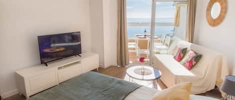 1 bedroom, iron/ironing board, travel cot, WiFi