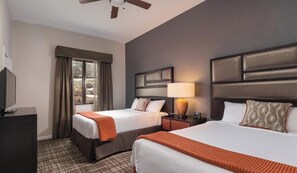 2 makuuhuonetta, silitysrauta/-lauta, ilmainen Wi-Fi, vuodevaatteet