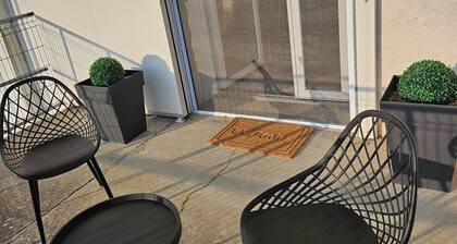 Chambre au coeur d'une écurie, réveillez vous avec les chevaux et les animaux!!