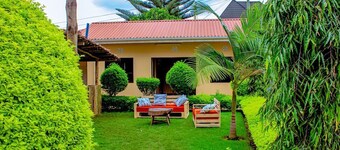 Oreteti Home offers stunning Landscapes with a breathtaking view of Mount Meru.