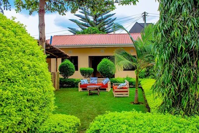 Oreteti Home offers stunning Landscapes with a breathtaking view of Mount Meru.