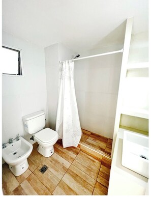 Toallas y papel de baño 