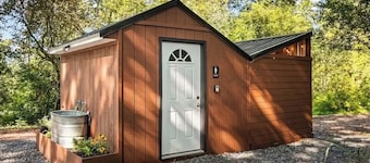 Seneca Hideaway/Sunken Vessel/Hot Tub