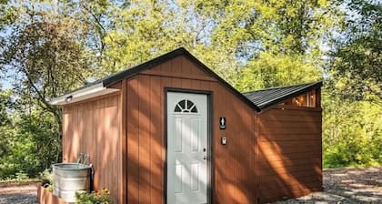 Seneca Hideaway/Romantic Getaway Cabin/Hot Tub