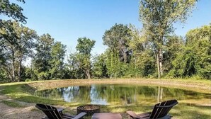 Property grounds - Seneca Hideaway/Romantic Getaway Cabin/Hot Tub (Geneva)