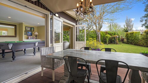 A Ray of Sunshine - Manly Holiday Home