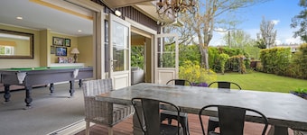 A Ray of Sunshine - Manly Holiday Home
