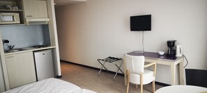 1 slaapkamer, een strijkplank/strijkijzer, wifi, beddengoed