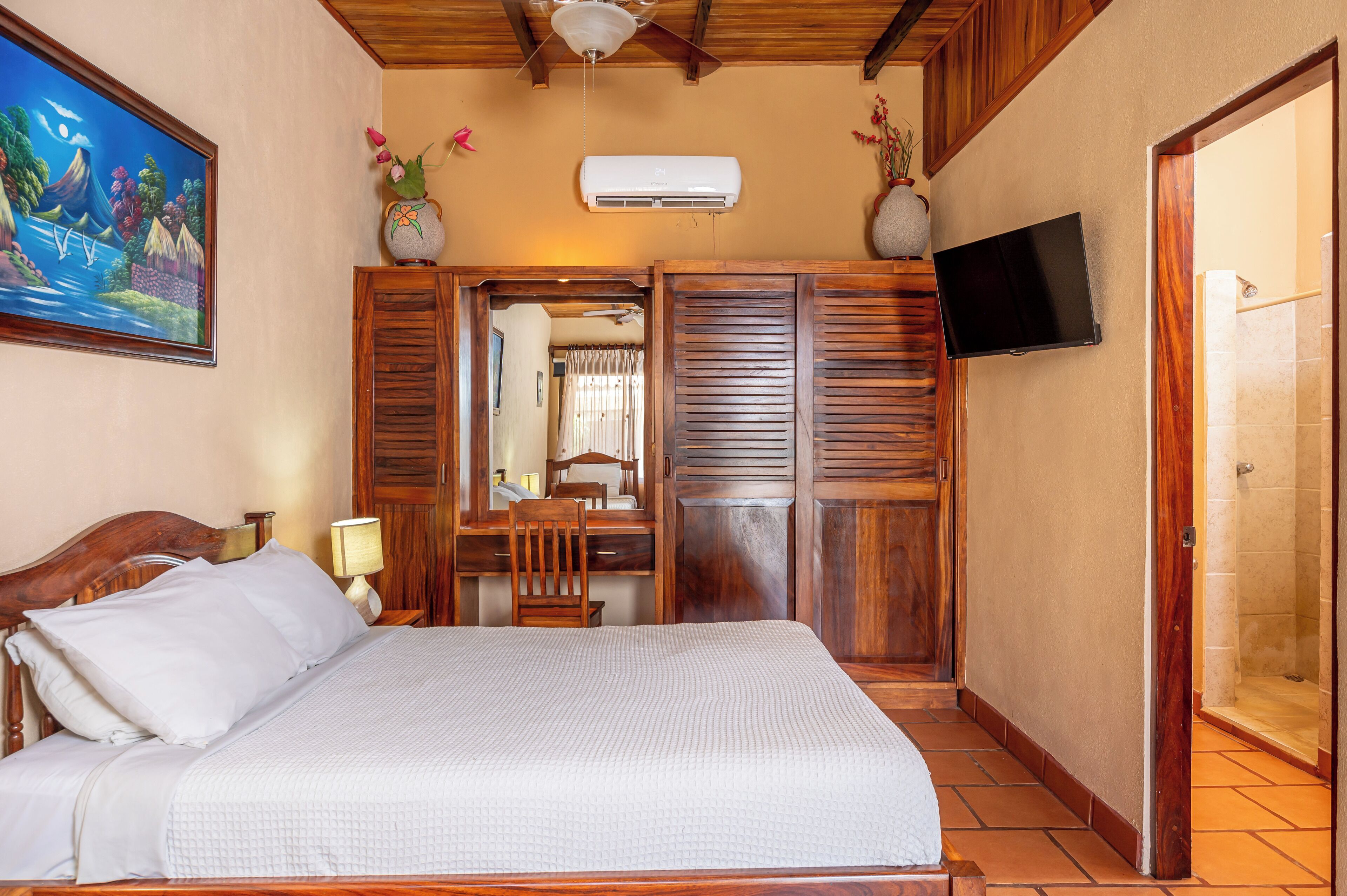 1 habitación, escritorio, wifi y ropa de cama 