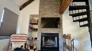 Unclassified image, 4 of 21, button - Lake Loft at Deep Creek Lake (Oakland)