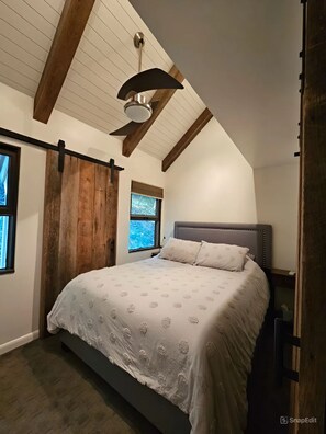 2 bedrooms, free WiFi, bed sheets - Lake Loft at Deep Creek Lake (Oakland)