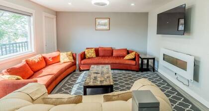 5 Bedroom newly renovated townhouse 2 min from hwy1 and 2 and 10 min from dt.