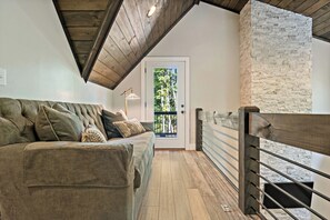 Smart-TV, Kamin, Drucker