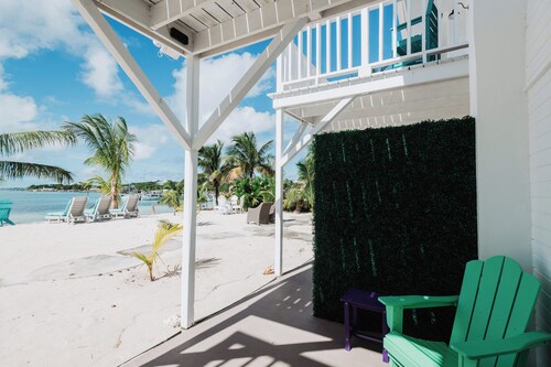 #3 - Guana Beach Inn @sunset beach, Guana Cay