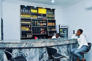Bar (en la propiedad)