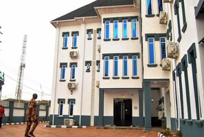 Front of property - Alice Suites (Ekpoma)