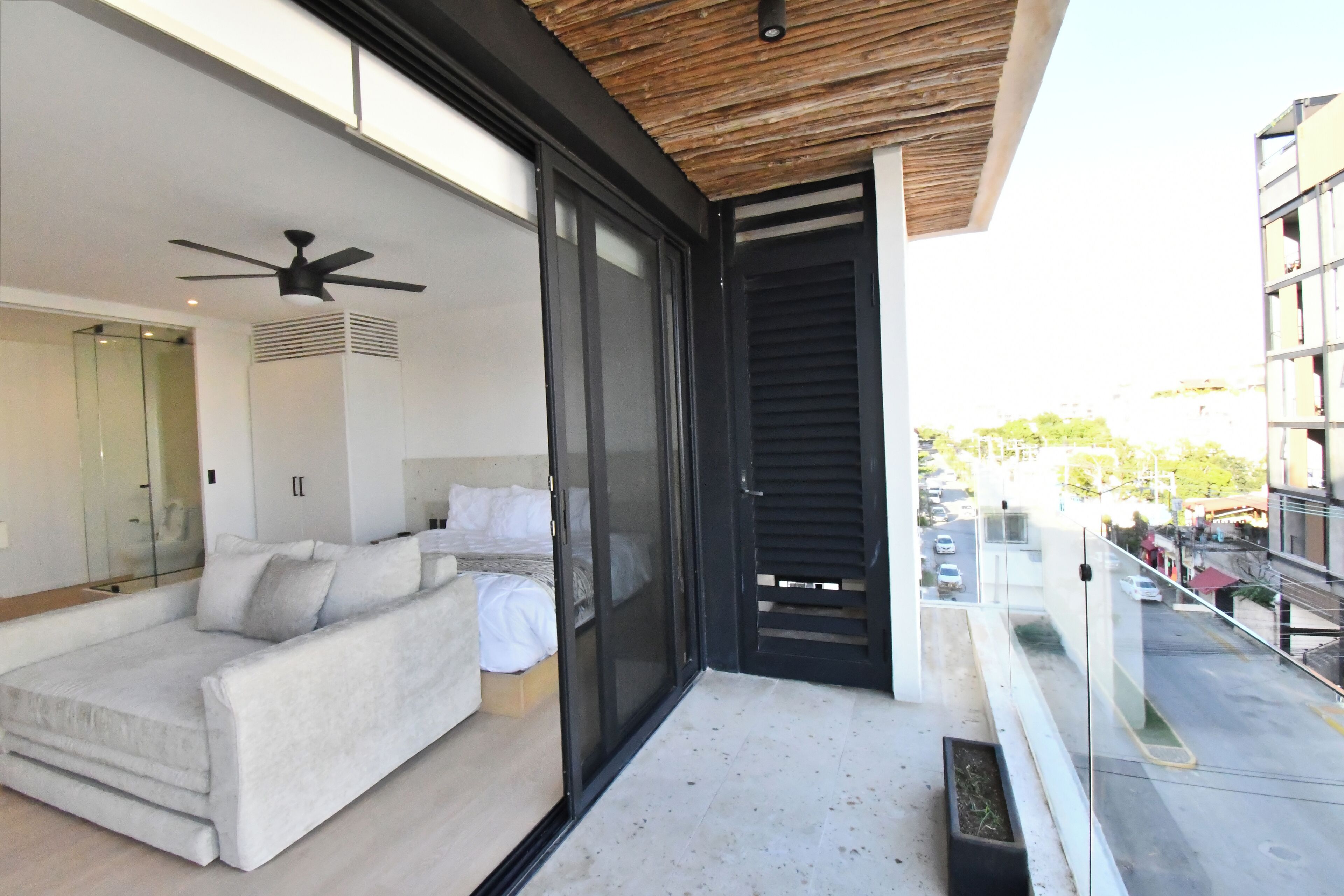 Studio Comfort - 1 kingsize-säng med bäddsoffa - balkong - utsikt mot staden | Balkong