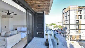Comfort-Studio, 1 King-Bett und Schlafsofa, Balkon, Stadtblick | Ausblick vom Zimmer