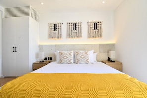 Standard Studio, Balcony | In-room safe, free WiFi, bed sheets - Kumaru Suites by The Spot Rentals (Playa del Carmen)