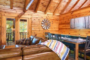 Smart TV, fireplace, stereo