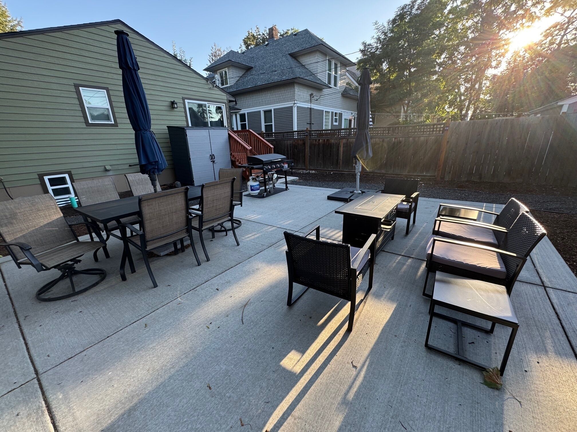 Outdoor dining
