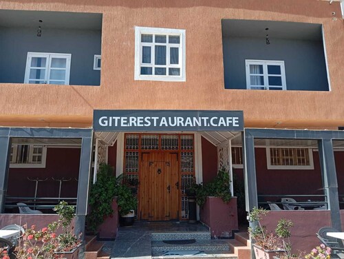 BANANERAIE HOUSE 